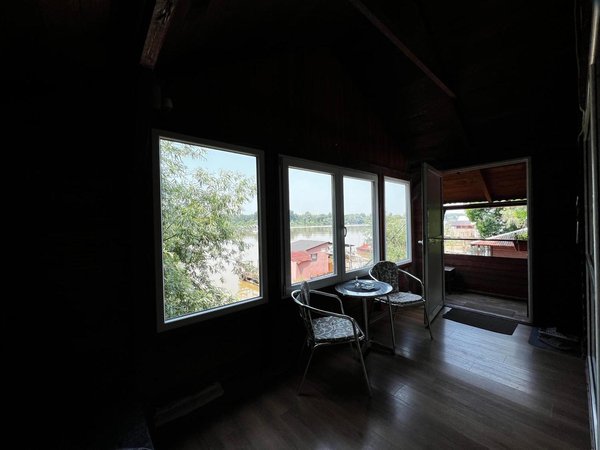 Kuca I Splav Na Reci Savi Villa Belgrad Exterior foto