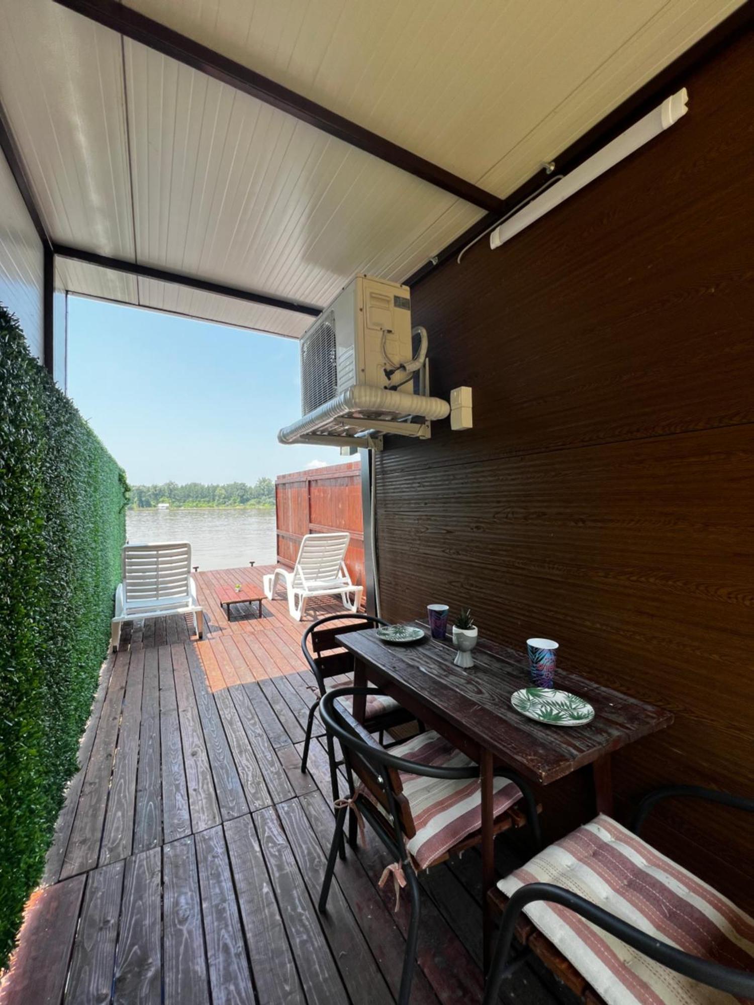 Kuca I Splav Na Reci Savi Villa Belgrad Exterior foto